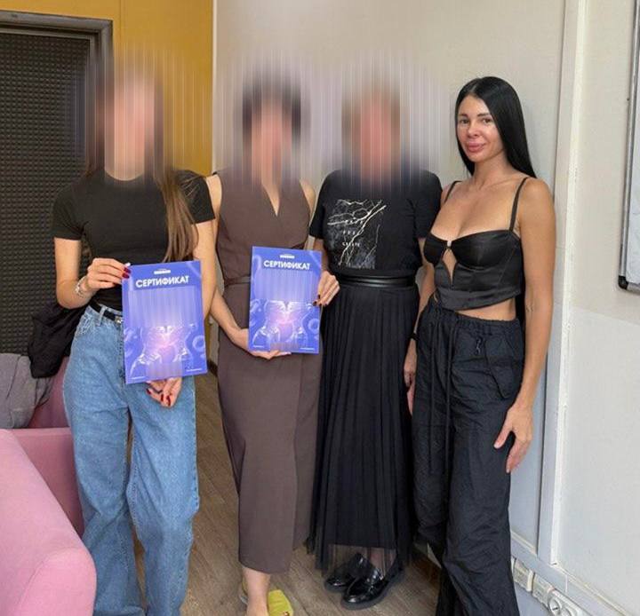 Фото учениц, которые прошли обучение по классическому минету